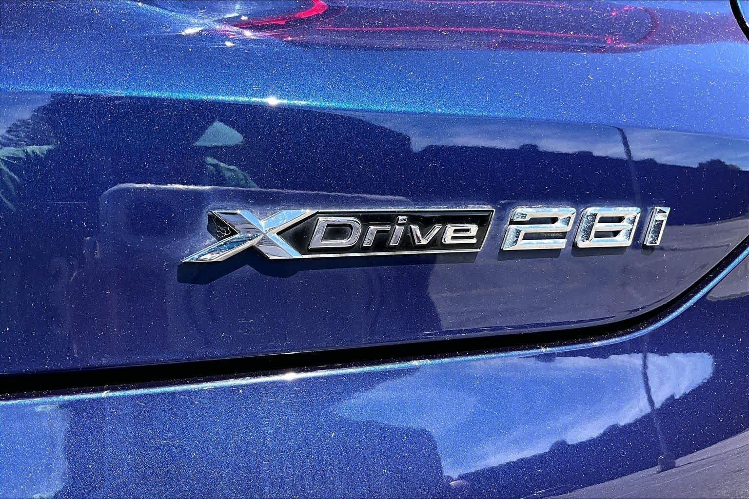 Used 2019 Mediterranean Blue Metallic BMW xDrive28i image 10