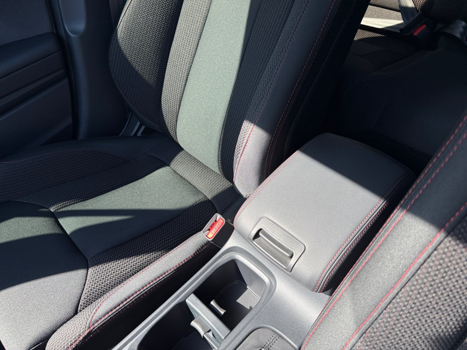 Used 2023 Ice Silver Metallic Subaru Premium image 14