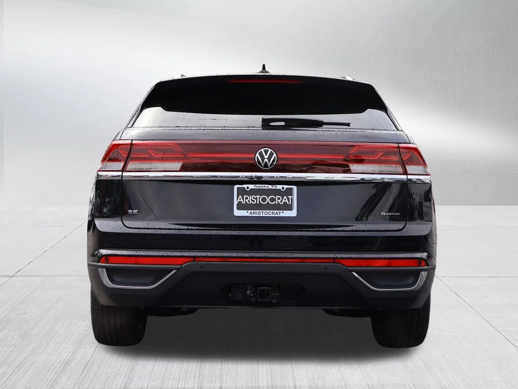 New 2026 Black Volkswagen 2.0T SE w/Technology image 33