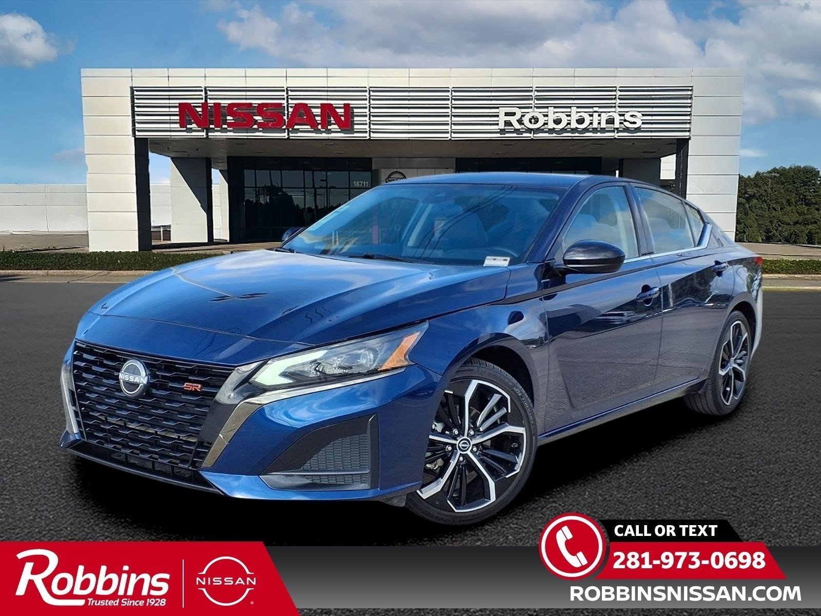 2024 Nissan Altima 2.5 SR Blue at Robbins Nissan