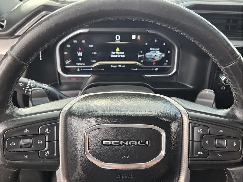 Used 2022 Onyx Black GMC 4WD CREW CAB 147" DENALI image 31