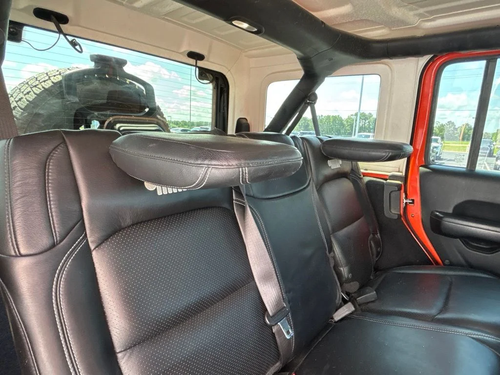 Used 2018 Orange Jeep Unlimited Rubicon image 25