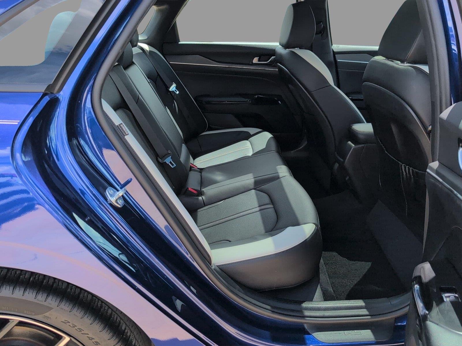 Used 2025 Yacht Blue Kia GT-Line image 25