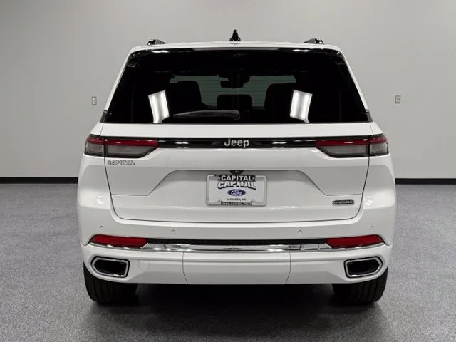 Used 2023 White Jeep Overland image 11