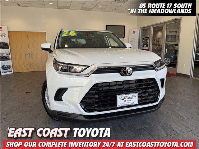 Certified Used 2026 WIND CHILL PEARL Toyota  image 23