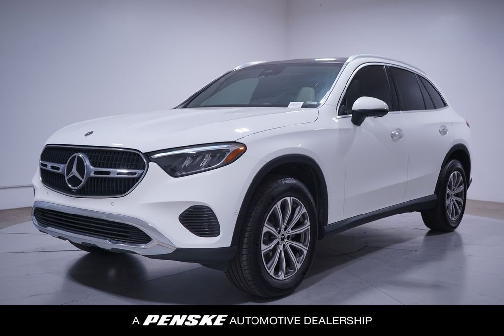 Used 2024 Polar White Mercedes-Benz GLC 300 image 1