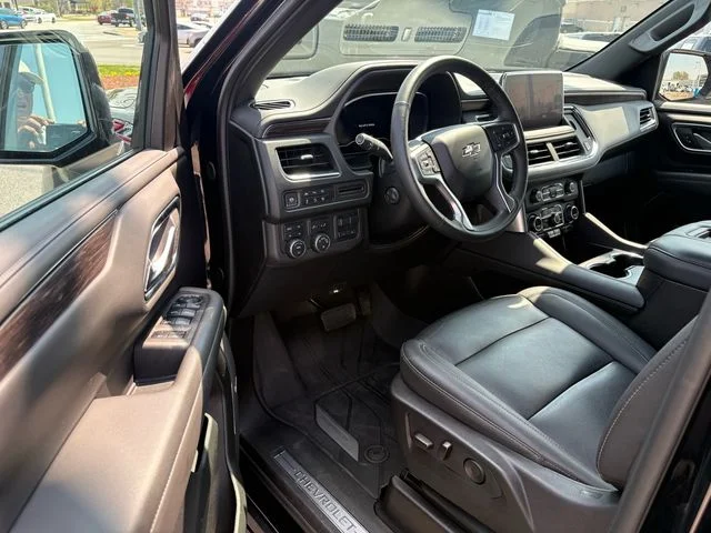 Used 2024 Black Chevrolet Z71 image 8