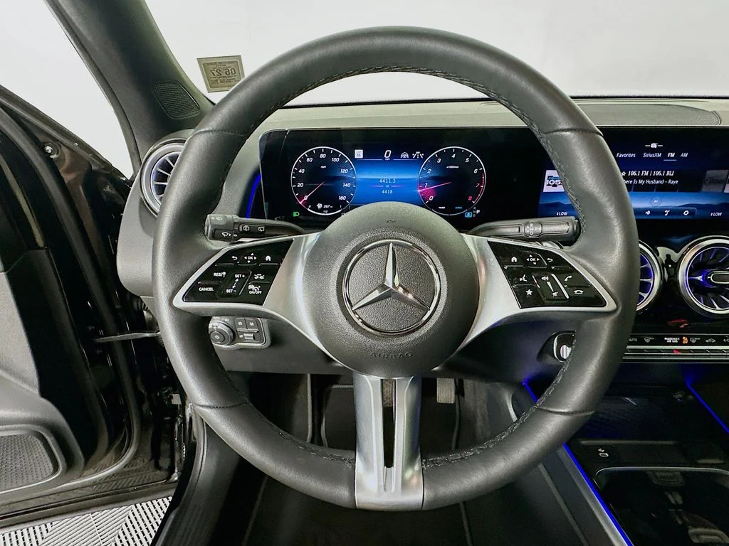 Used 2026 Black Mercedes-Benz GLB 250 image 9