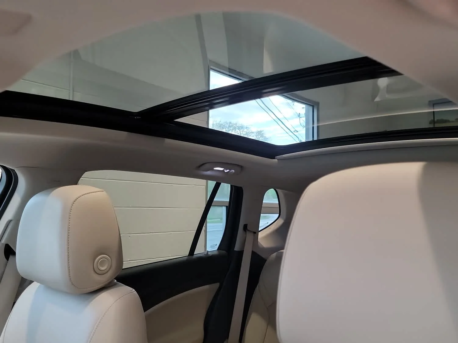 Used 2019 BRONZE ALLOY METALLIC Buick Premium image 12