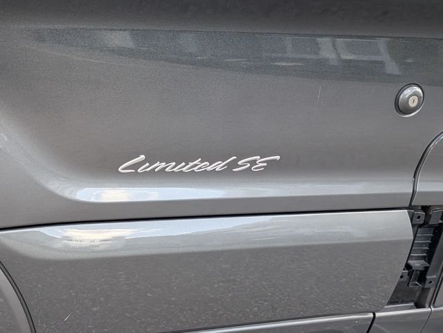 Used 2015 Black Ford Base image 5