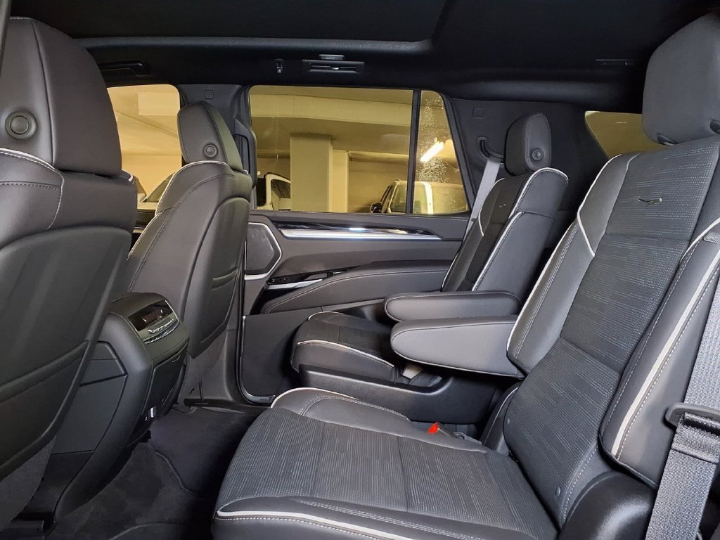 2026 Cadillac Escalade Sport - Photo 12