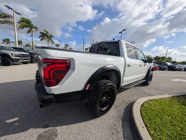 2024 Ford F-150 Raptor - Photo 13
