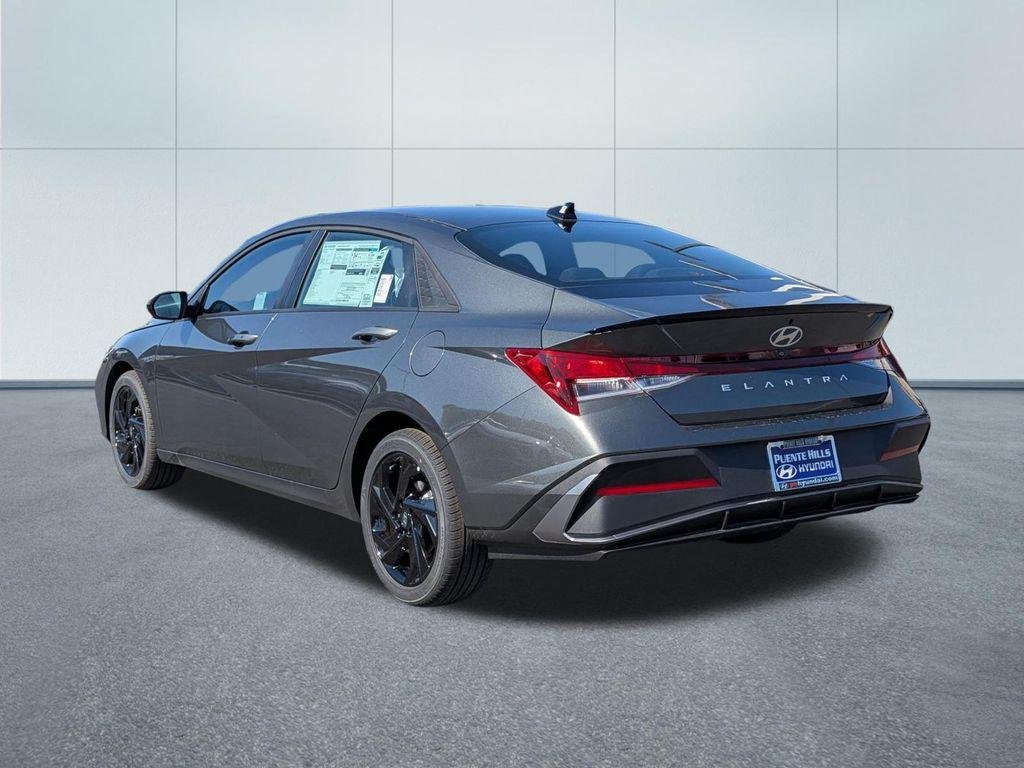 New 2026 Gray Hyundai SEL Sport image 4