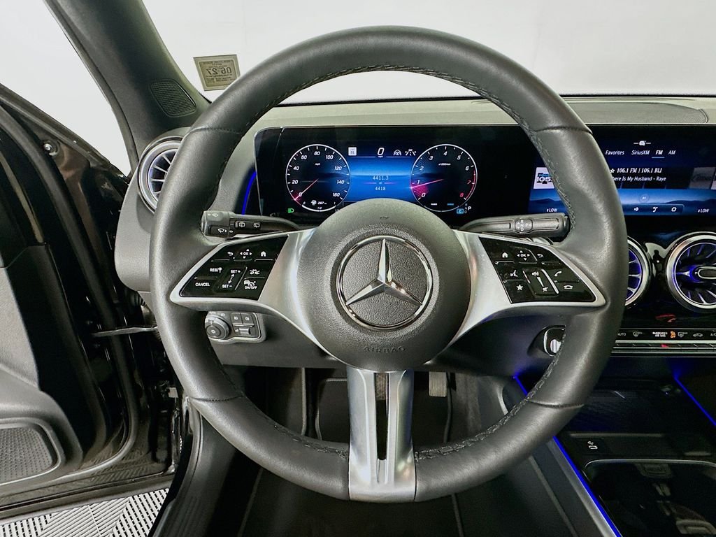 Used 2026 Black Mercedes-Benz GLB 250 image 9