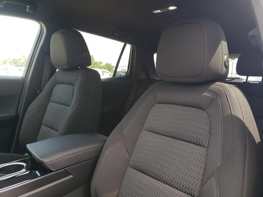 2027 Chevrolet Equinox LT - Photo 24