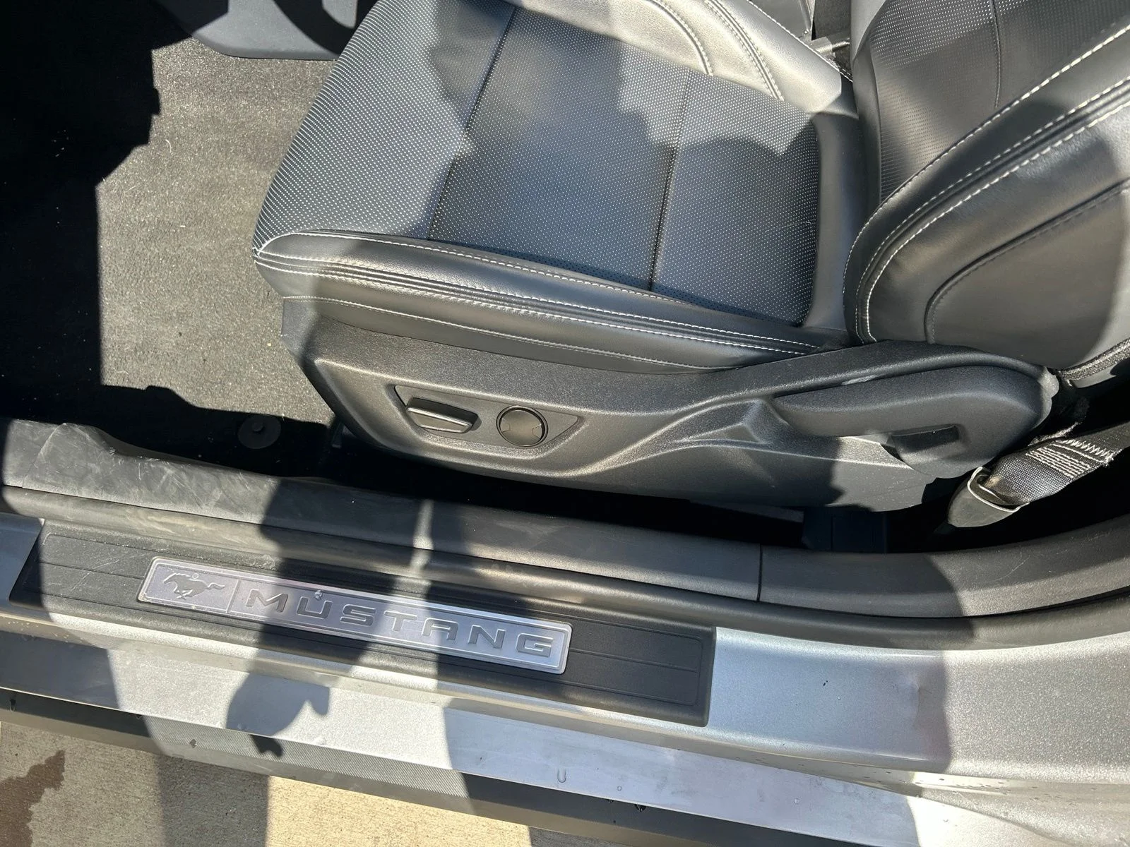 Used 2025 Silver Ford EcoBoost Premium image 18
