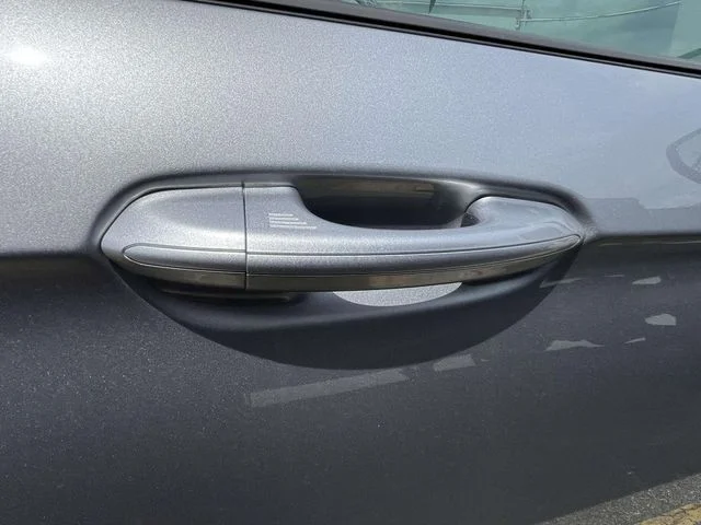 Used 2023 Silver Ford SE image 9