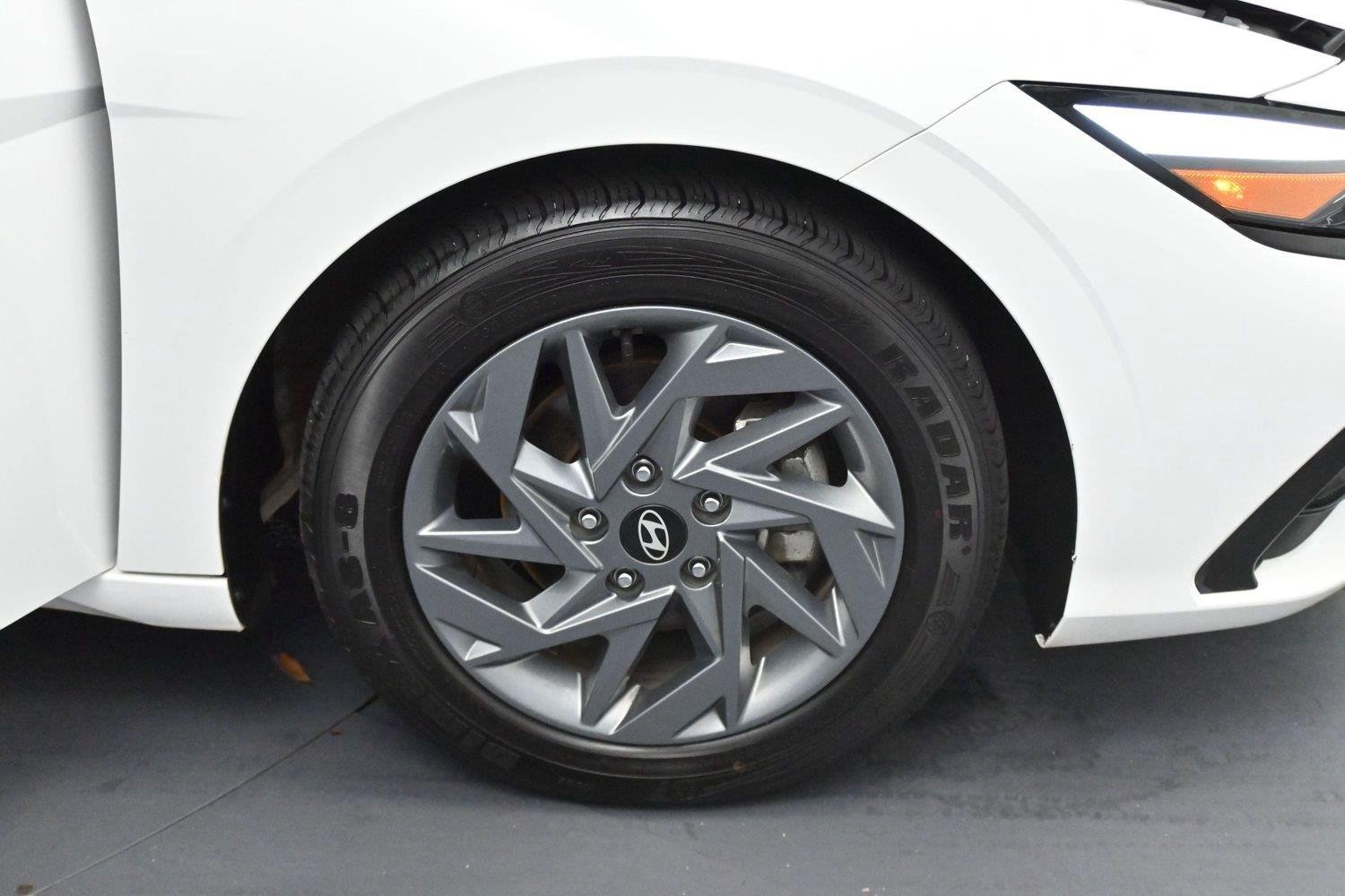 Used 2024 Serenity White Hyundai SEL image 30