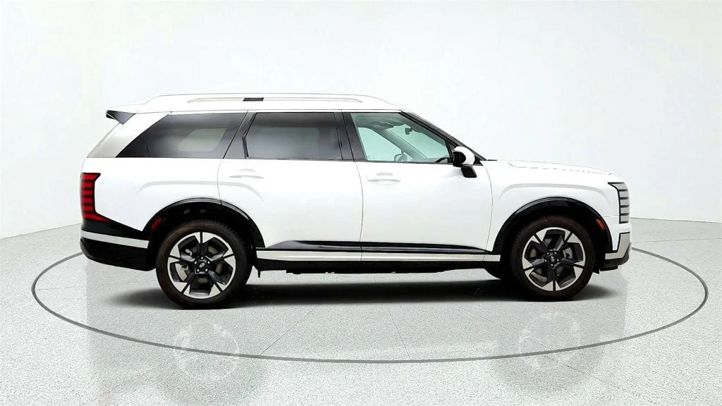 Used 2026 Creamy White Pearl Hyundai Limited AWD image 4