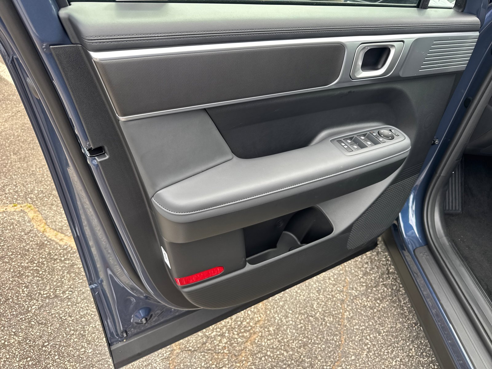 New 2026 Atlantis Blue Hyundai SEL image 10