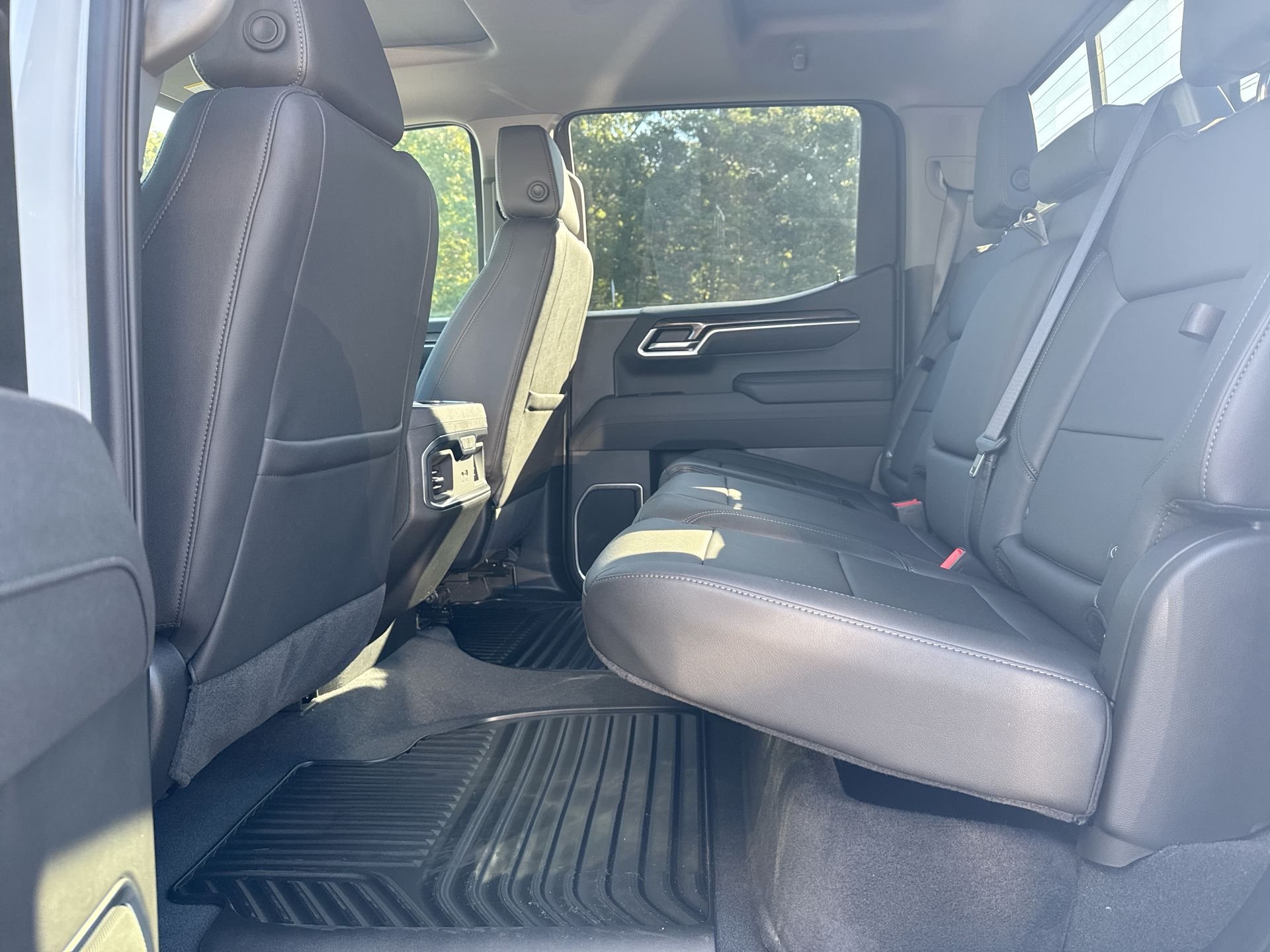 2025 Chevrolet Silverado 1500 LTZ - Photo 58