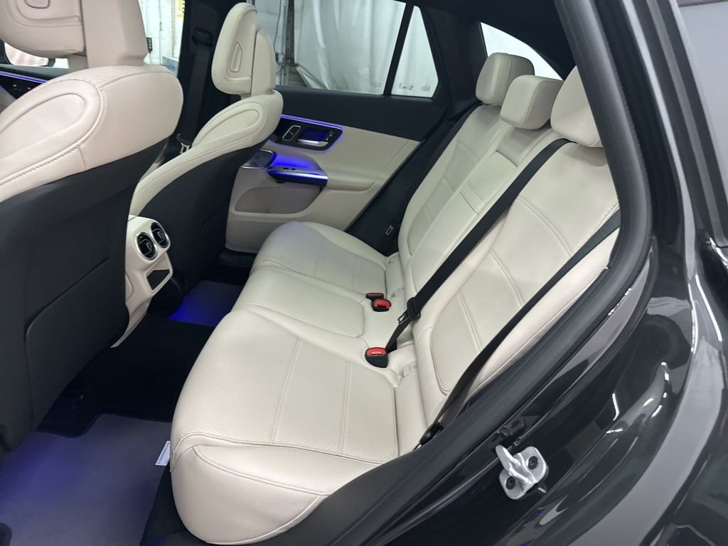 Used 2026 Gray Mercedes-Benz GLC 300 image 23