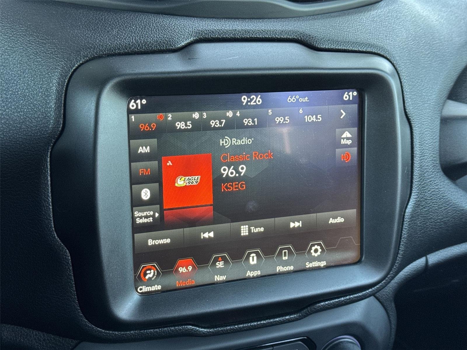 2021 Jeep Renegade 80TH Edition - Photo 13