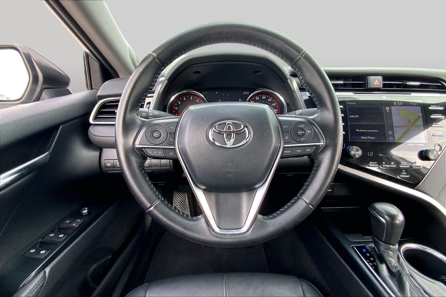 Used 2019 Celestial Silver/Midnight Black Metallic Toyota XSE image 6