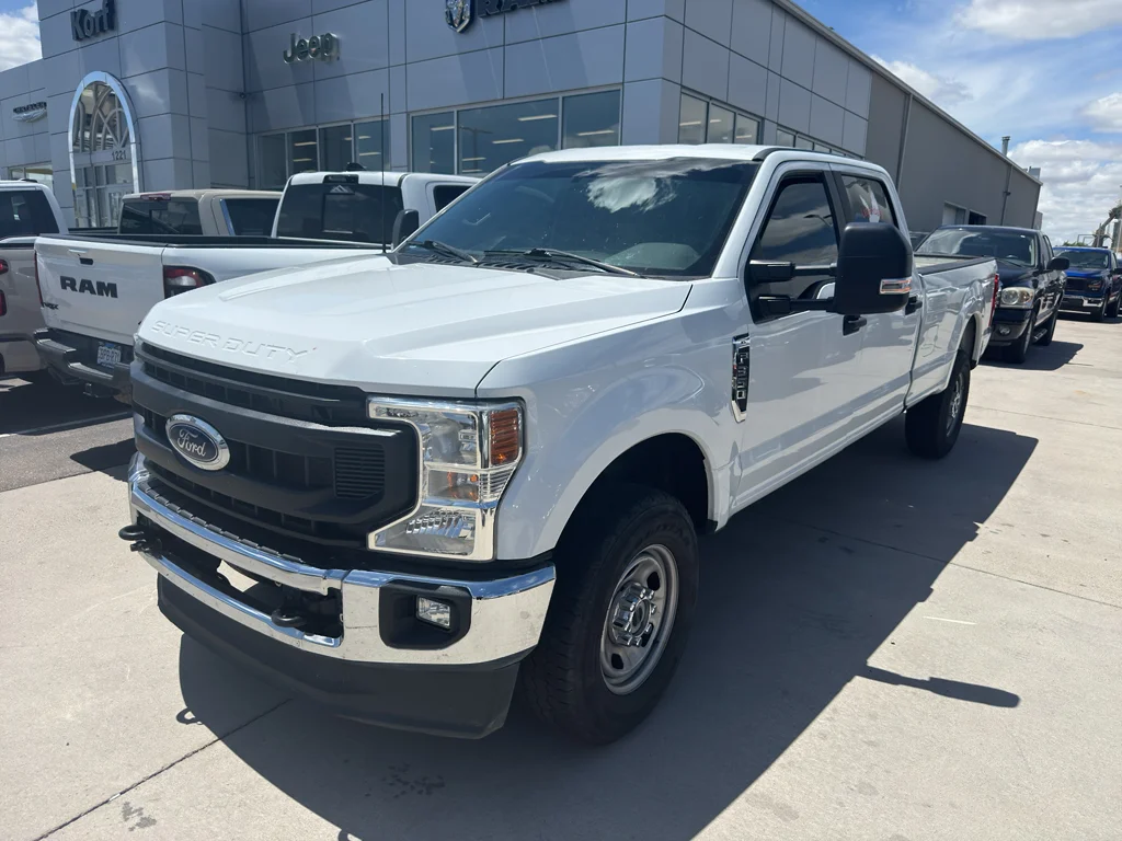 Used 2022 Oxford White Ford XL image 1