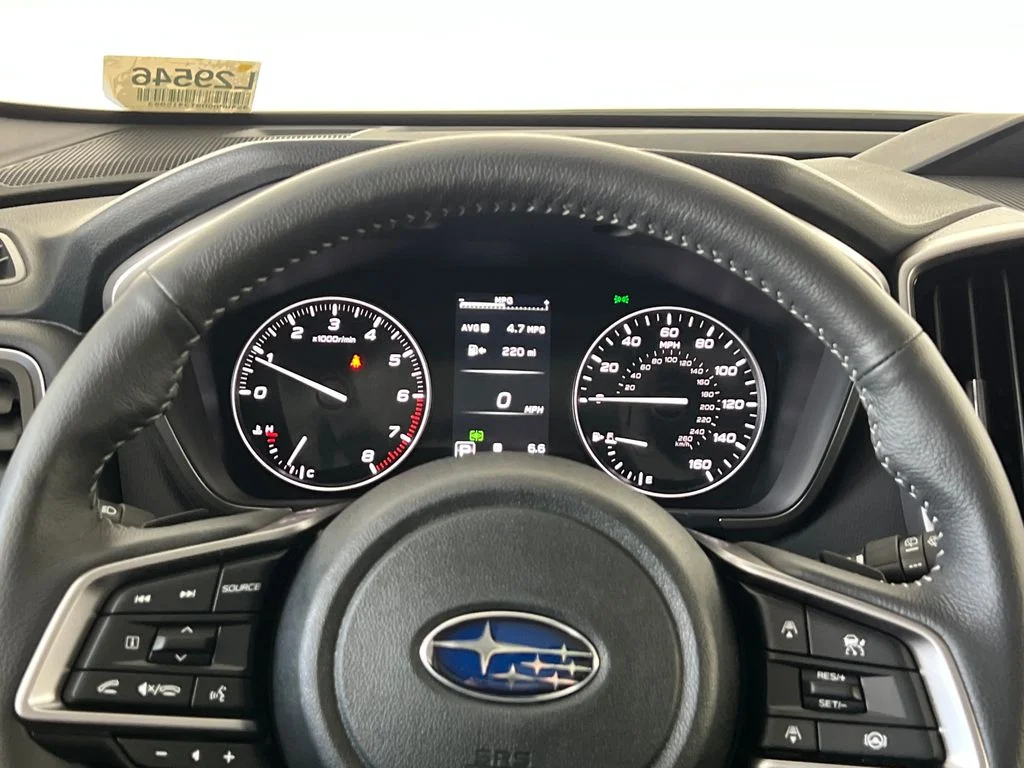 New 2026 CRYSTAL WHITE PEARL Subaru Limited 7-Passenger image 17