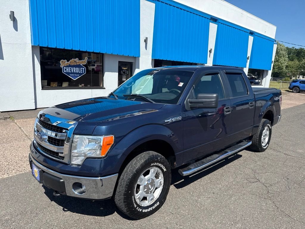Used 2013 Blue Ford XLT image 2