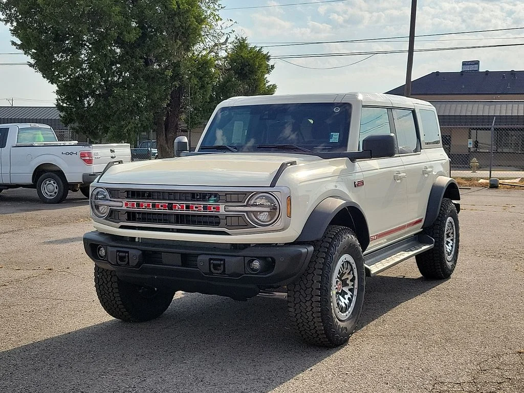 New 2026 Wimbledon White Ford Outer Banks® image 2
