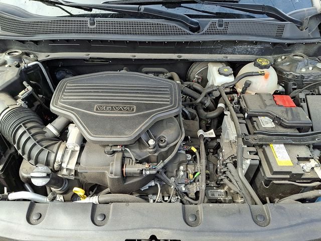 Certified Used 2022 Black Chevrolet RS image 27
