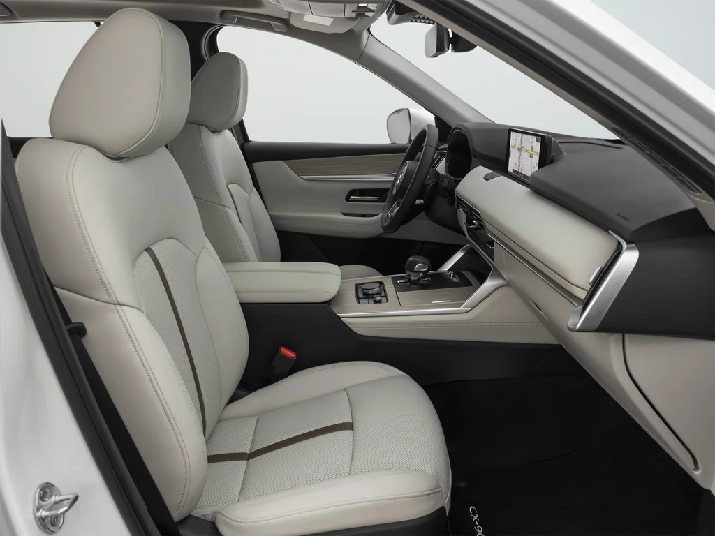 Used 2024 White Mazda 3.3 Turbo Premium image 28