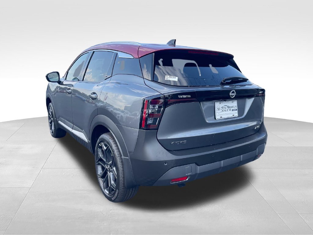 New 2027 Gray Nissan SR image 3