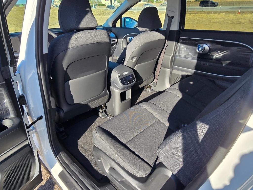 New 2026 Snow White Pearl Hyundai SE image 16