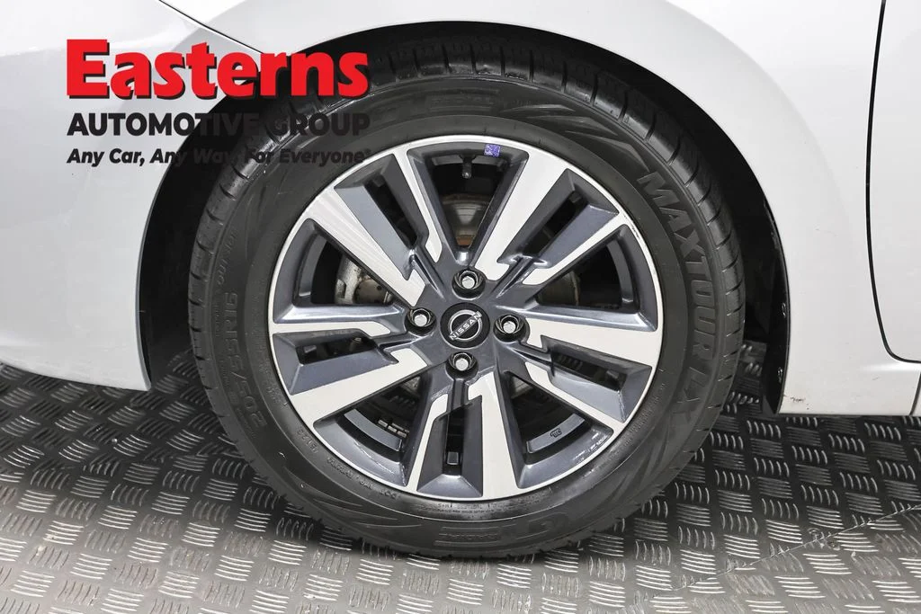 Used 2023 Silver Nissan 1.6 SV image 32