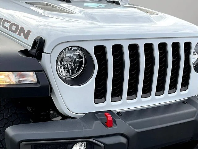 Used 2023 White Jeep Rubicon image 39