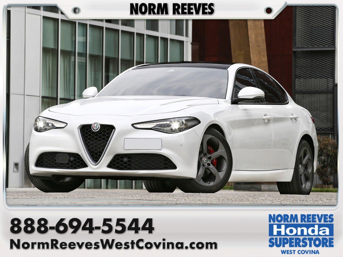 Used 2020 Vesuvio Gray Metallic Alfa Romeo Base image 1