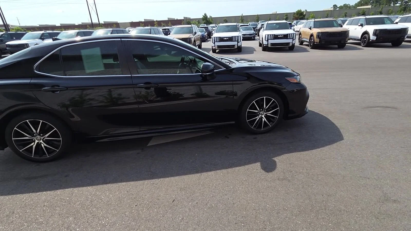 Used 2022 Midnight Black Metallic Toyota SE image 7