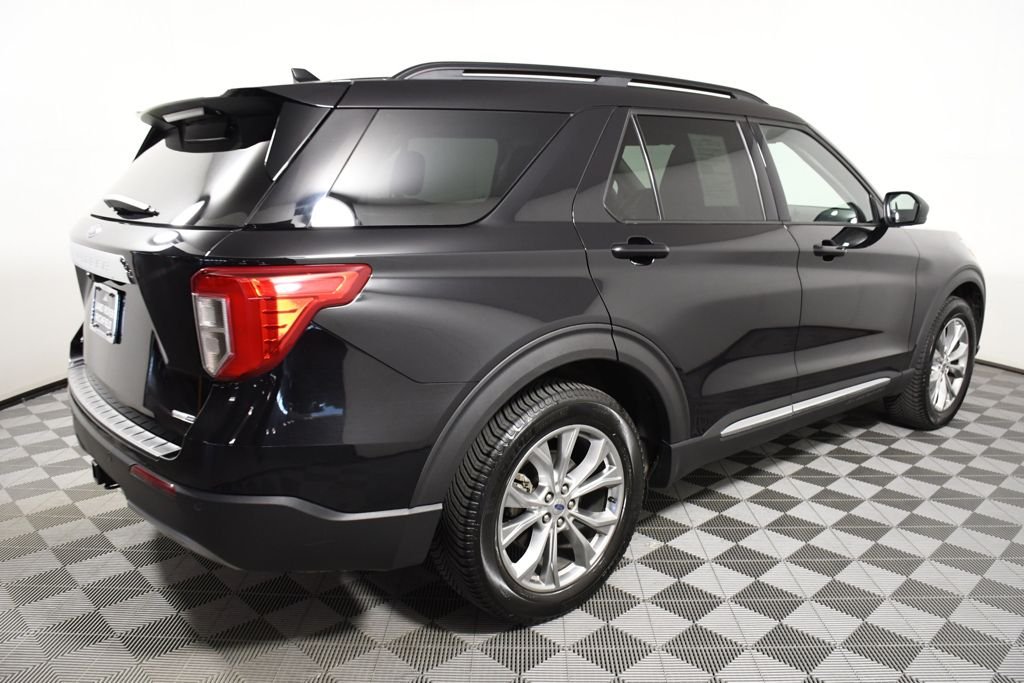 Used 2020 Agate Black Metallic Ford XLT image 7