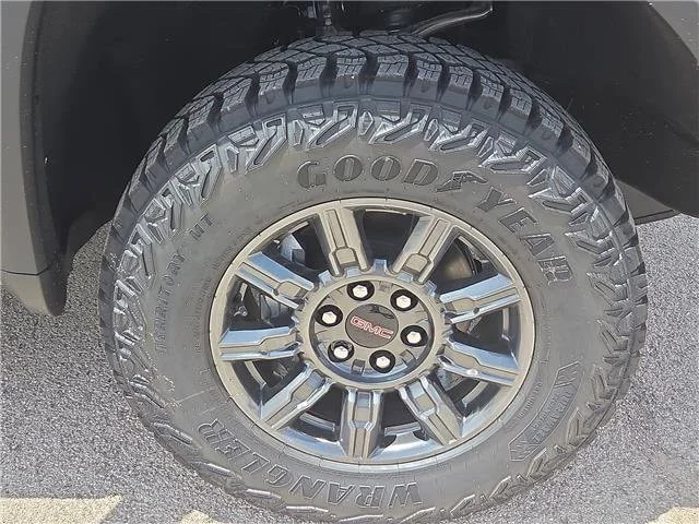 New 2026 Sterling Metallic GMC AT4X image 8