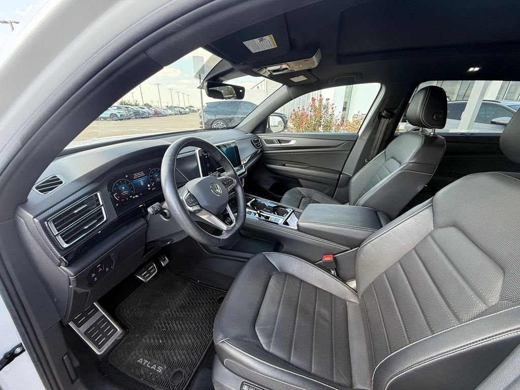 Used 2024  Volkswagen 2.0T SEL R-Line image 10