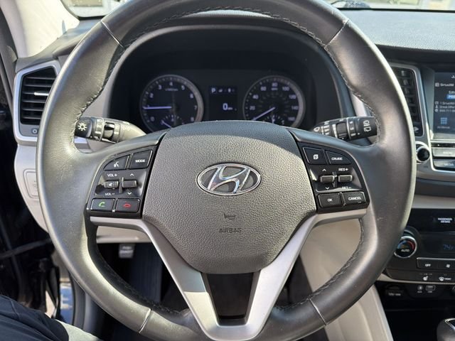 Used 2018 Black Hyundai Value image 16