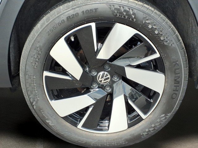 Certified Used 2024 Pure Gray Volkswagen 2.0T SE w/Technology image 12