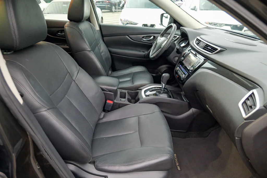 Used 2015 Midnight Jade Nissan SL image 34
