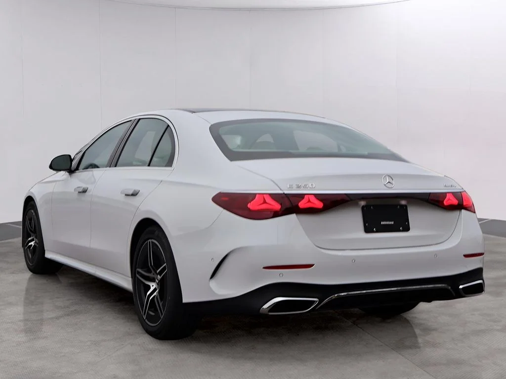 New 2026 MANUFAKTUR Moonlight White Metallic Mercedes-Benz E 350 image 7