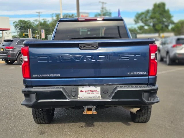 Used 2021 Blue Chevrolet Custom image 6
