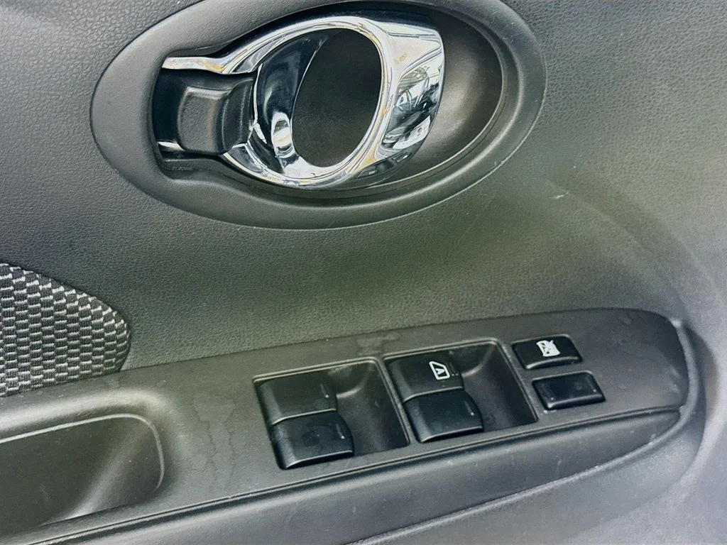 Used 2017 Gray Nissan 1.6 SV image 19