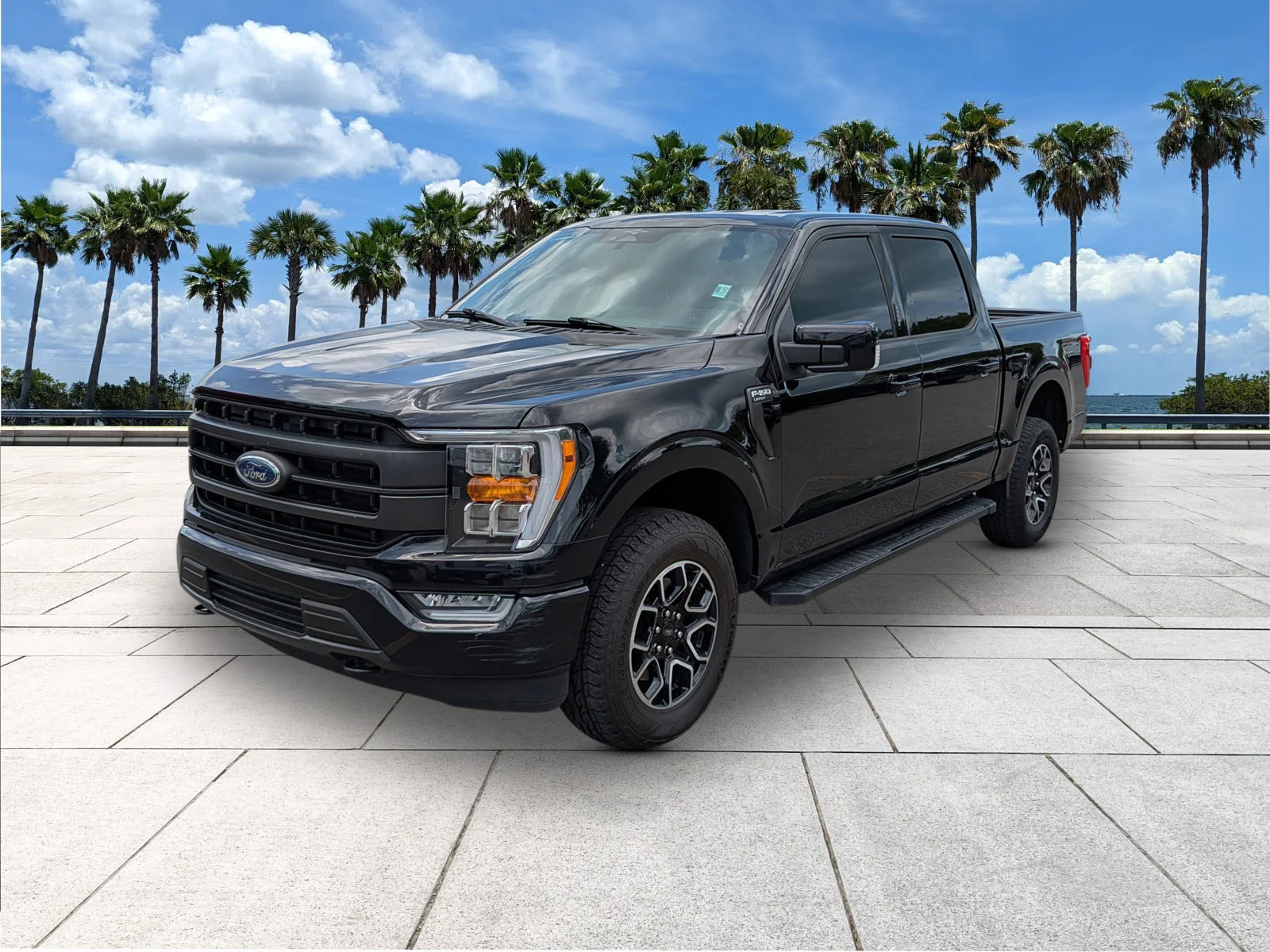 Certified Used 2023 Agate Black Metallic Ford LARIAT image 4